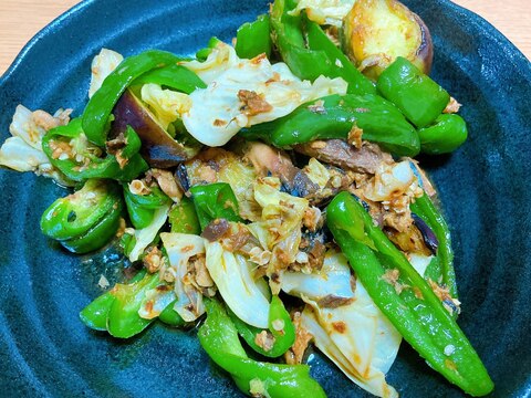 鯖味噌煮缶で簡単野菜炒め